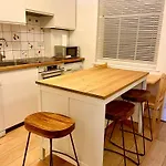 Entire 1 Bed Flat Near Kings Cross London